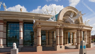 Trafford Centre Opening Times