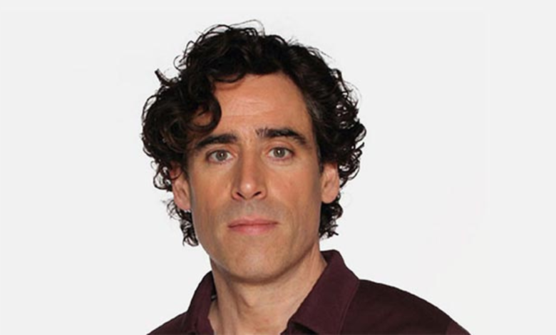 Stephen mangan