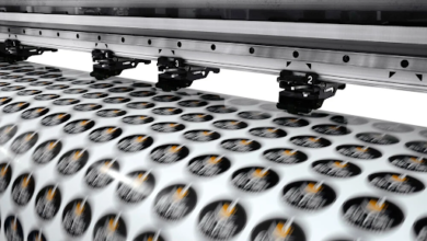 Custom Vinyl Stickers: The Complete Guide to Durable and Waterproof Sticker Printing