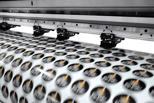 Custom Vinyl Stickers: The Complete Guide to Durable and Waterproof Sticker Printing