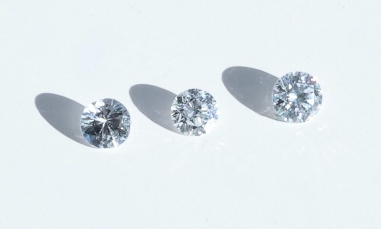 How to Choose an Engagement Ring: A Complete Guide to Stones, Settings, Metals, and Budget